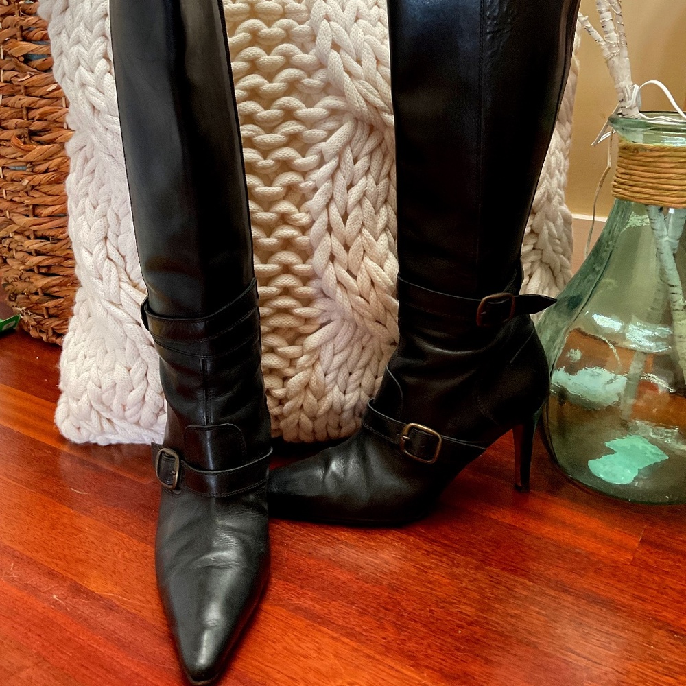 Manolo Blahnik *Authentic* Knee high boots S39